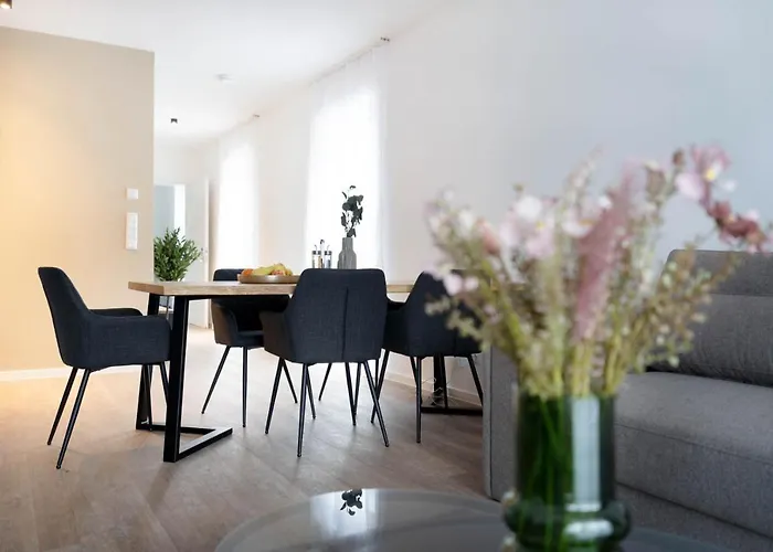 Schicke In I Kostenloses Parken I Home2share *